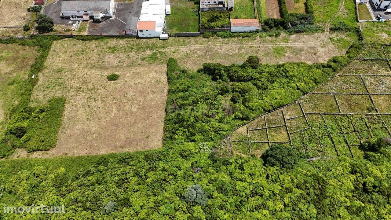 Terreno agrícola com 26.136m2 - Grande imagem: 2/3