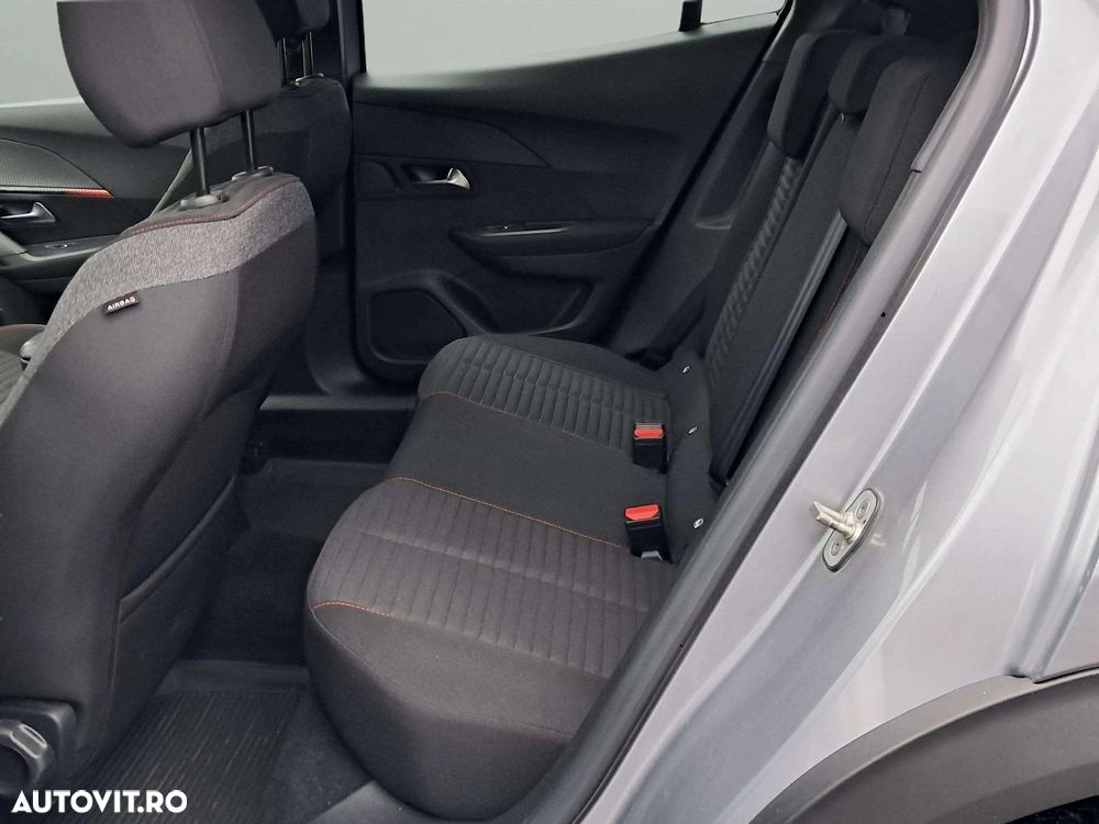 Peugeot 2008 1.2 L PureTech STT EAT8 Active - 10