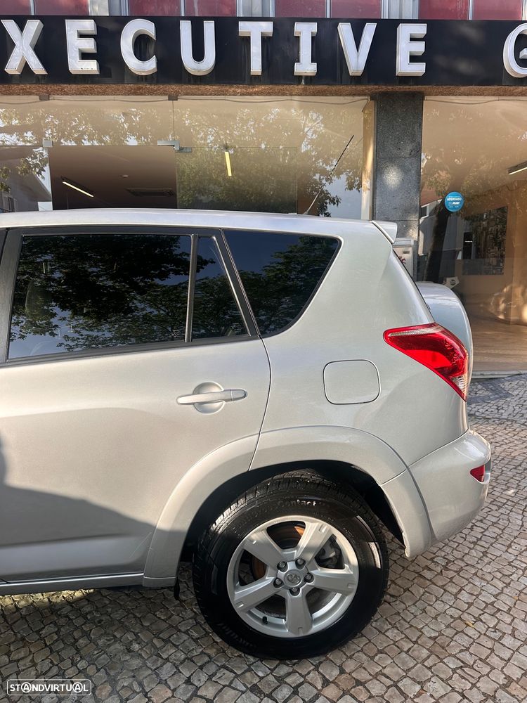 Toyota RAV4 2.2 D-4D X NAVI+RF+BM - 5