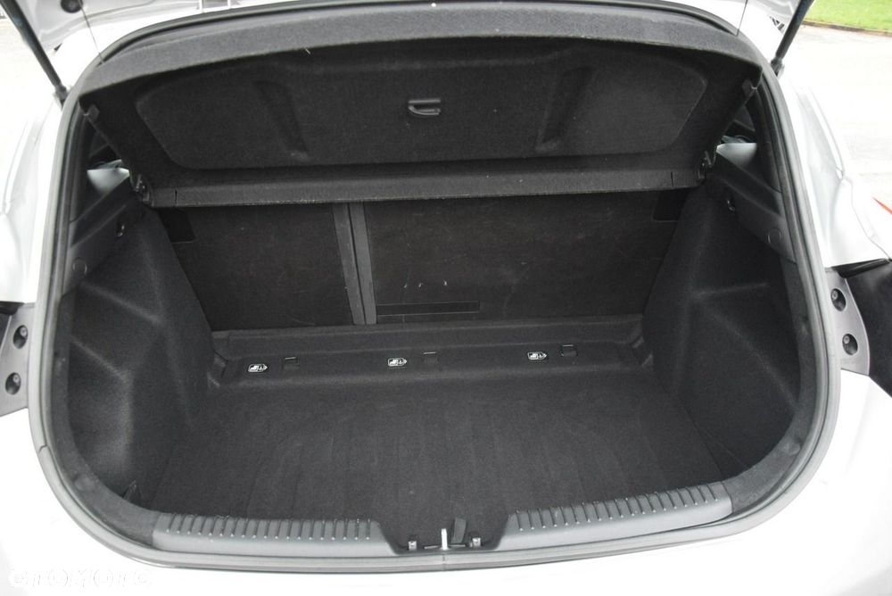 Hyundai i30 1.4 Classic + - 18