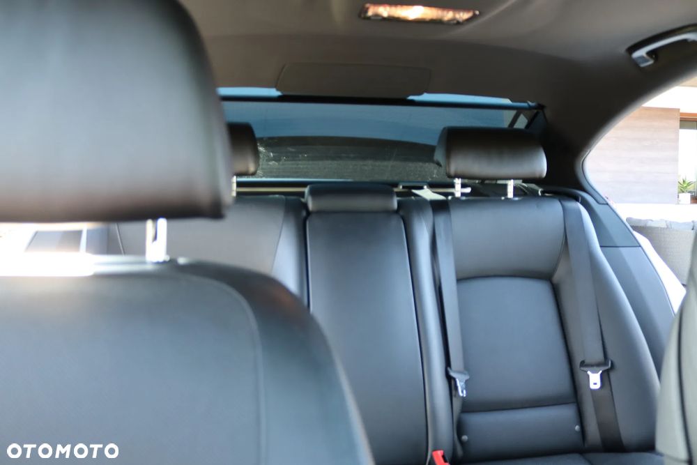 BMW Seria 7 750i - 29