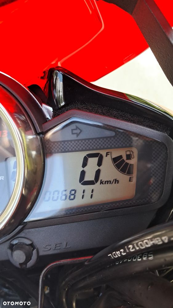 Suzuki GW 250 - 8