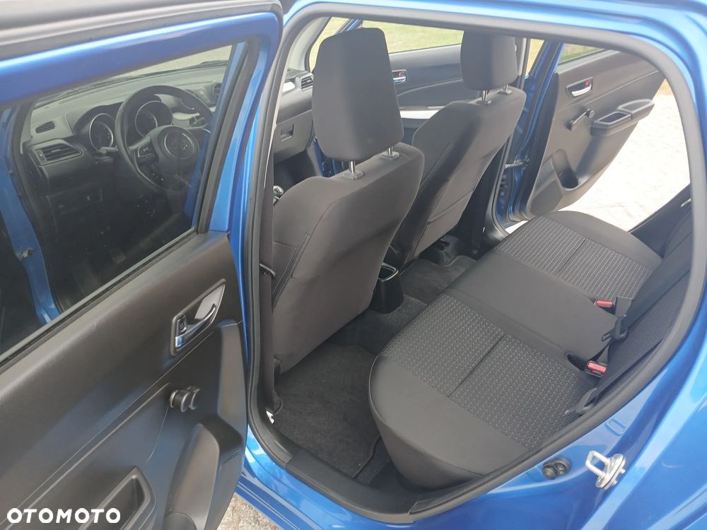 Suzuki Swift 1.2 Premium Plus - 21