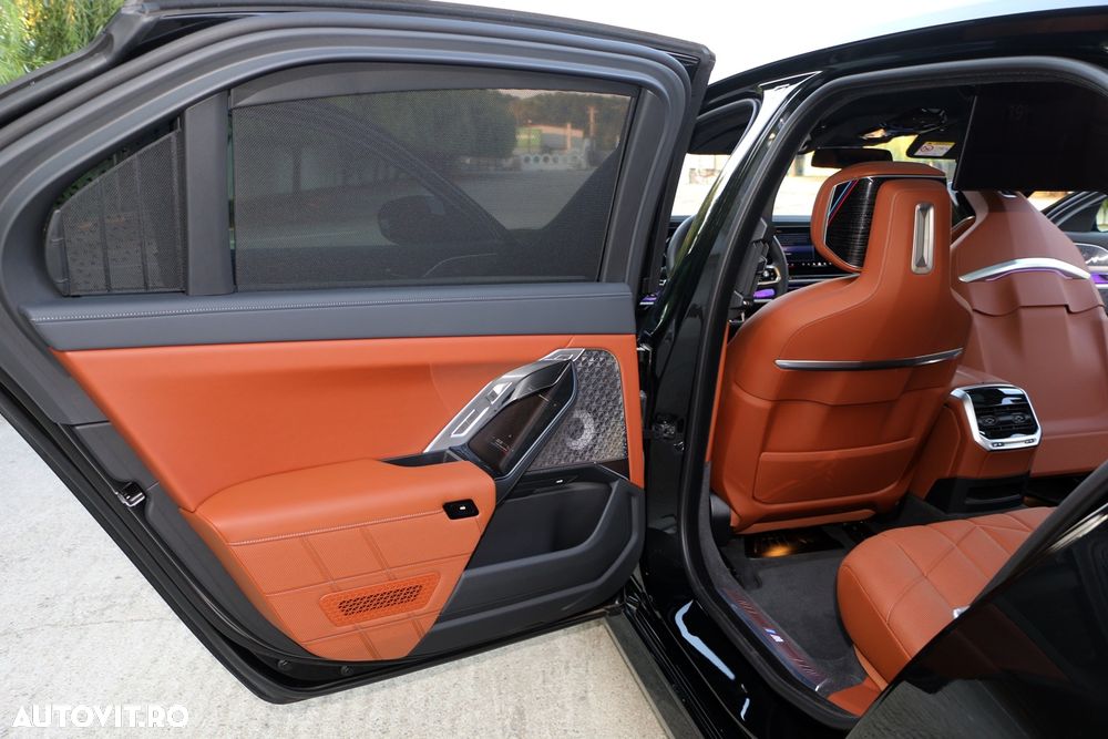 BMW Seria 7 - 22