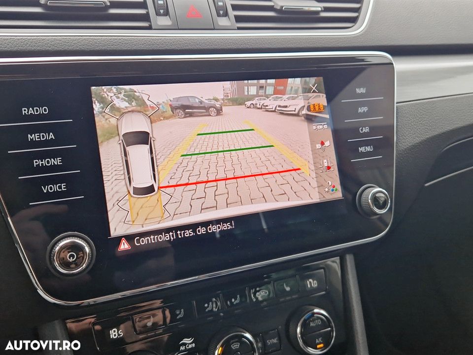 Skoda Superb Combi 2.0 TDI 4x4 DSG Premium Edition - 24