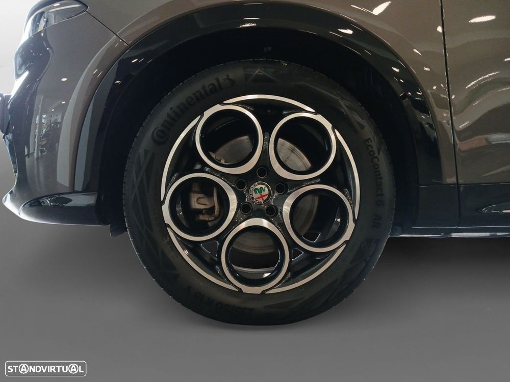 Alfa Romeo Tonale 1.5 Hybrid Ti - 14