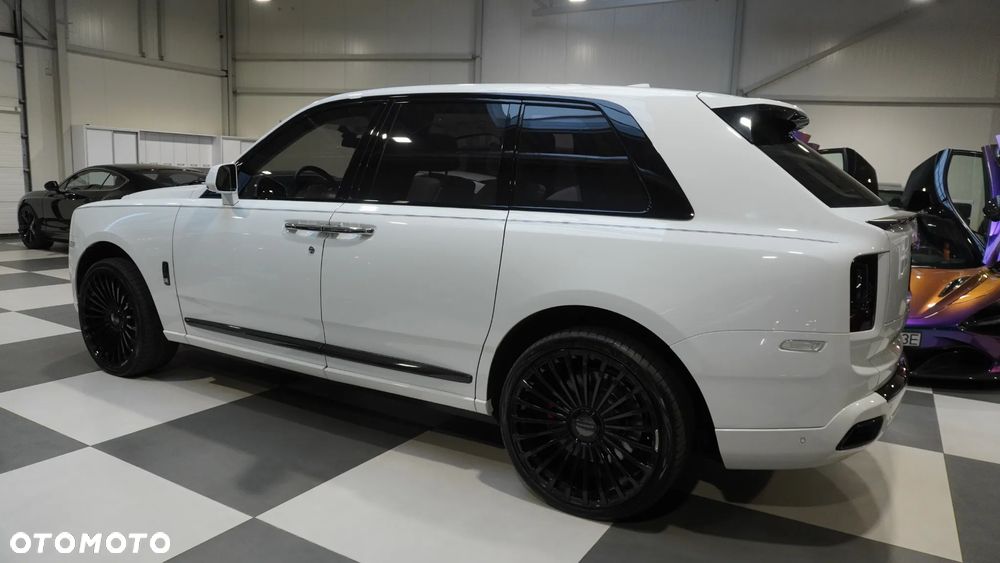 Rolls-Royce Cullinan Black Badge - 3