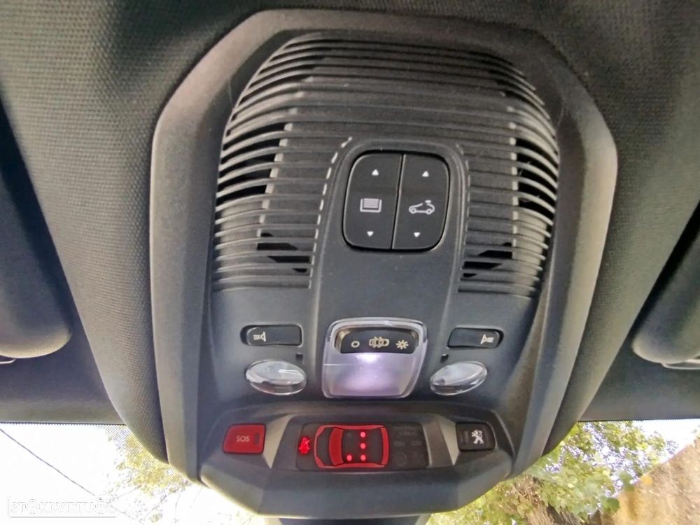 Peugeot 3008 1.2 PureTech GT Line EAT8 - 28