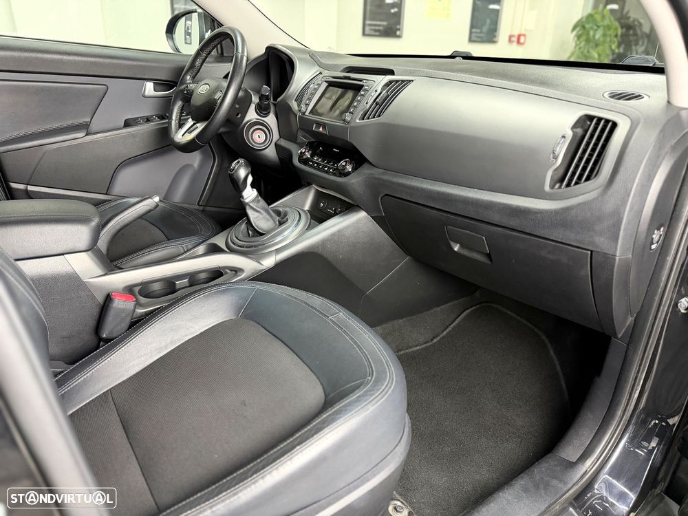 Kia Sportage 1.7 CRDI ISG LX - 24