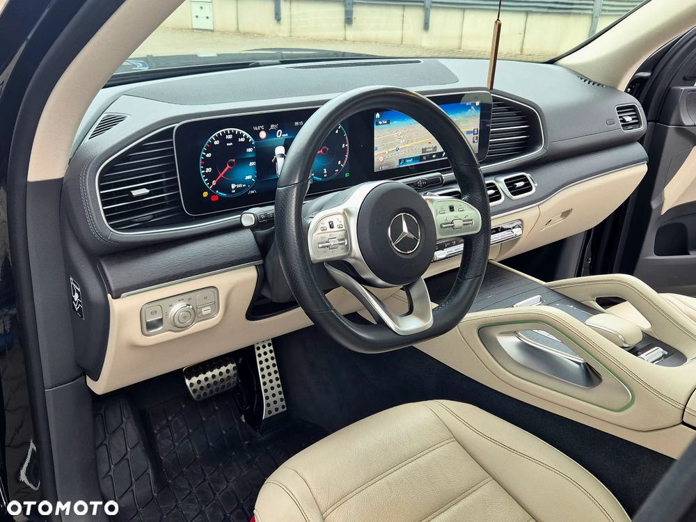 Mercedes-Benz GLS - 15