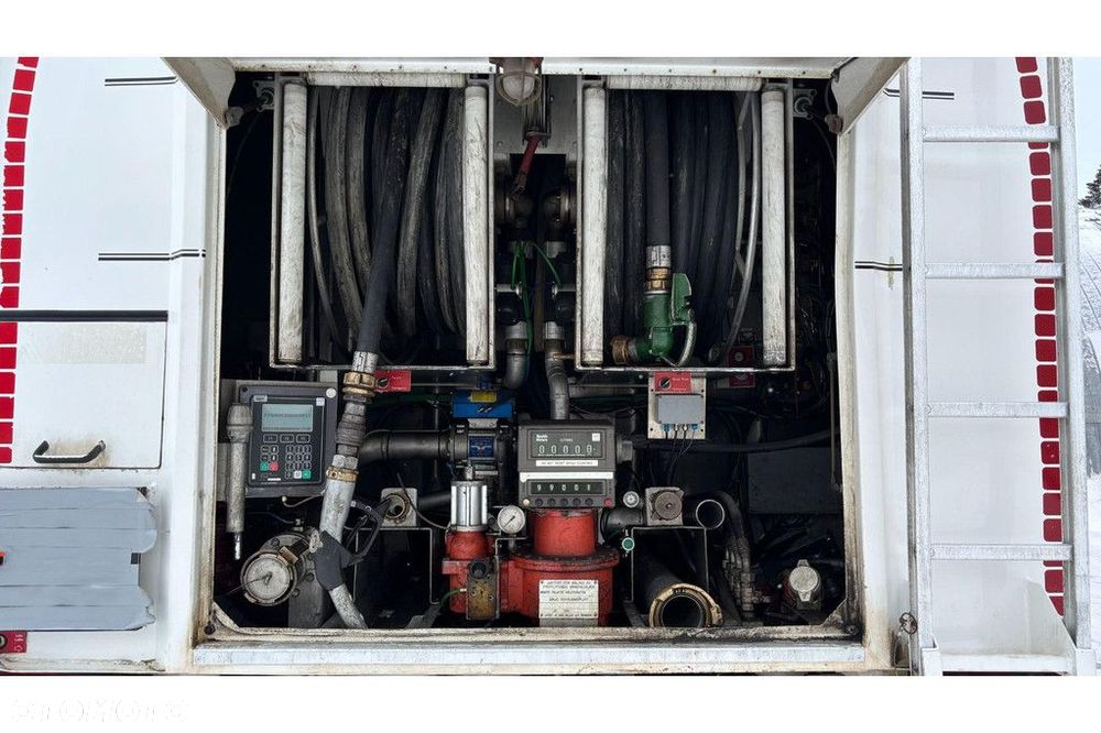 Mercedes-Benz Actros 2553 6x2*4 RETARDER + 18.800 LITERS + ADR - 10