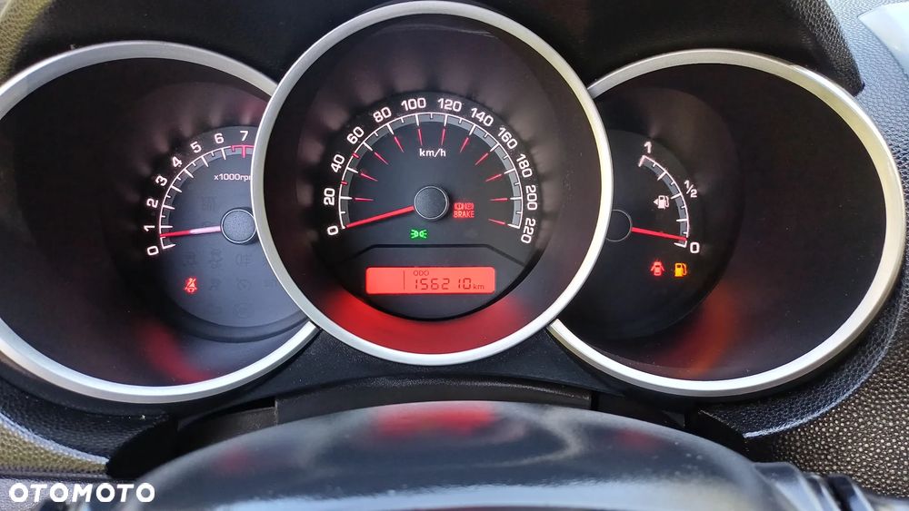 Kia Venga - 12