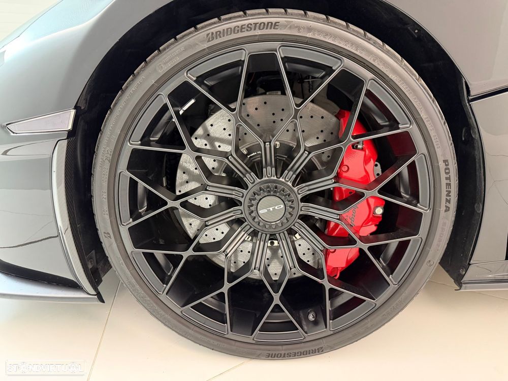 Lamborghini Huracán STO - 10