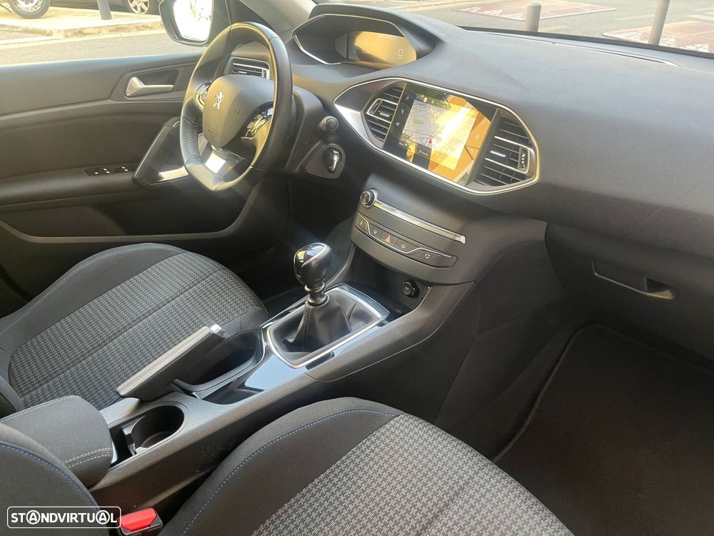 Peugeot 308 SW 1.5 BlueHDi Style - 14