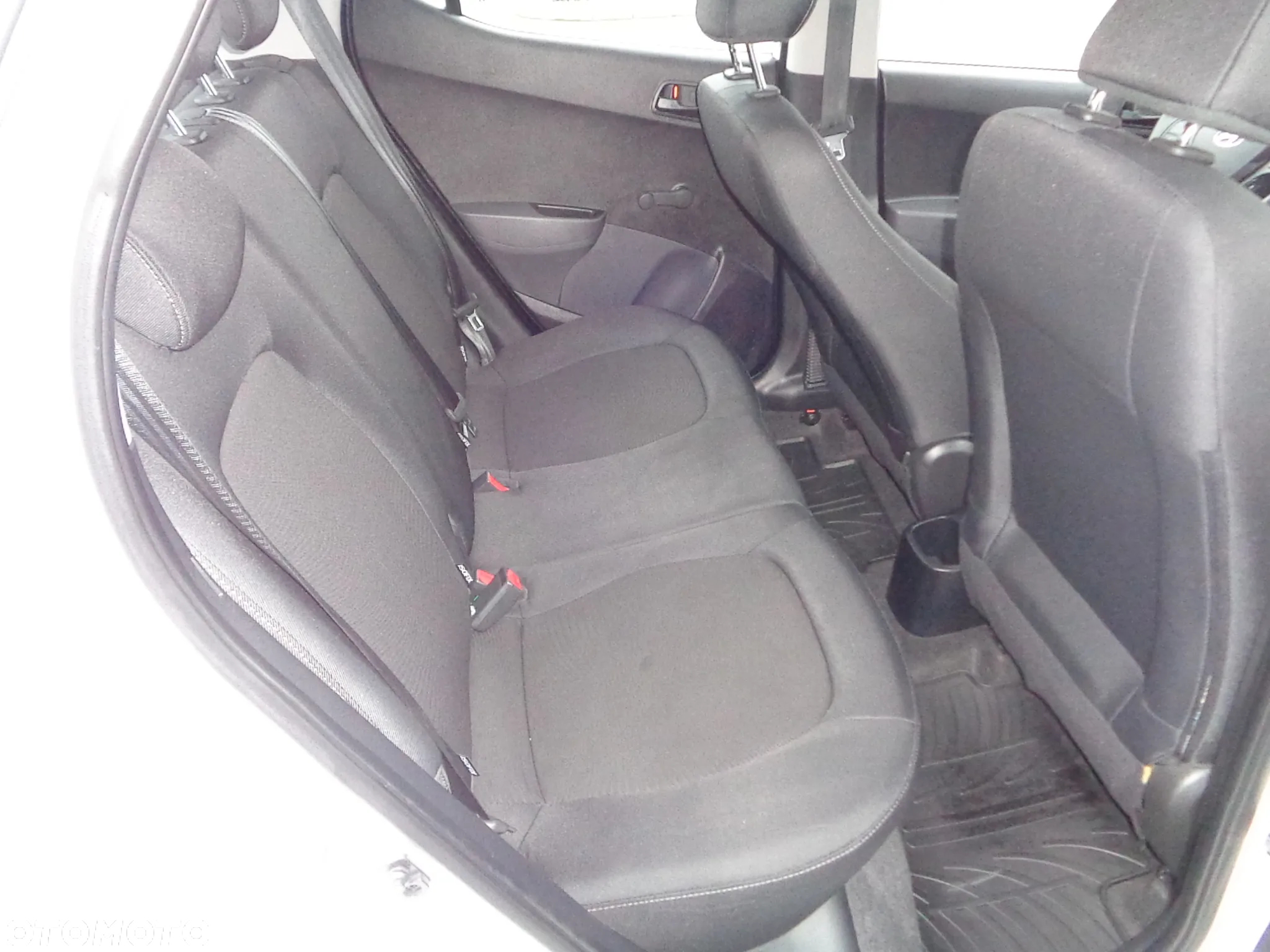Hyundai i10 1.0 Premium - 17