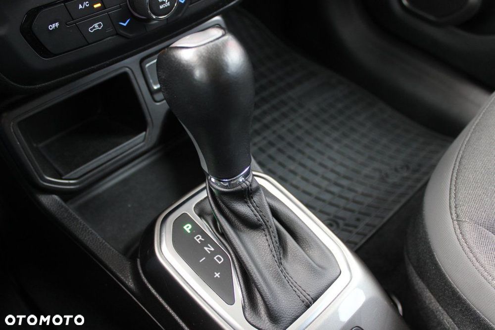 Jeep Renegade - 25