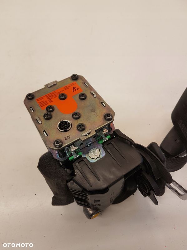 PAS BEZPIECZEŃSTWA PRAWY P AUDI A6 C7 4G8857706D - 4