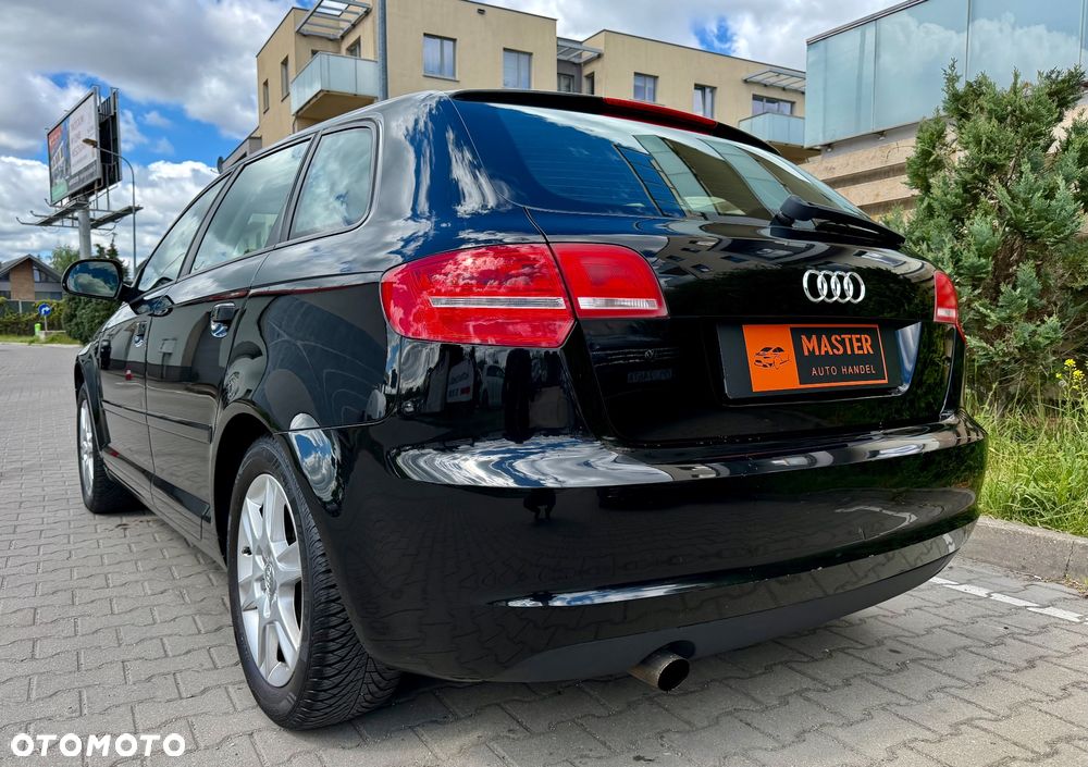 Audi A3 Sportback 1.6 Ambiente - 19