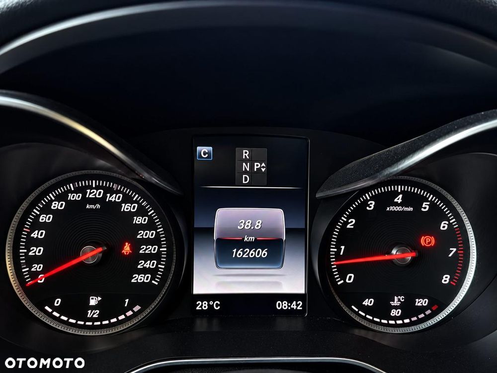 Mercedes-Benz Klasa C 300 7G-TRONIC - 16