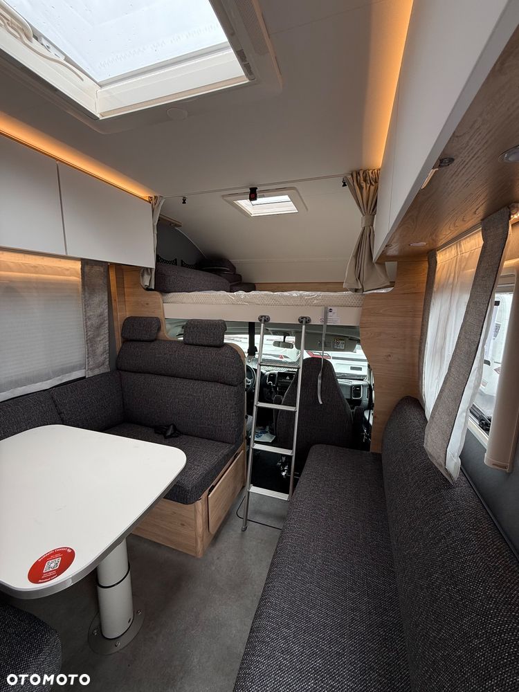 Dethleffs Family XL - 14