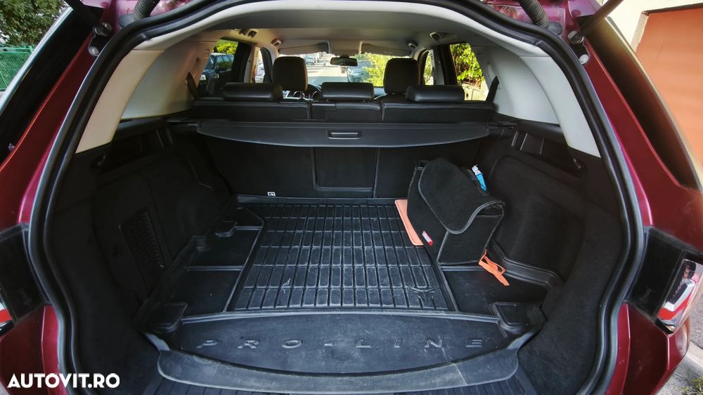 Land Rover Discovery Sport 2.0 l TD4 PURE - 12