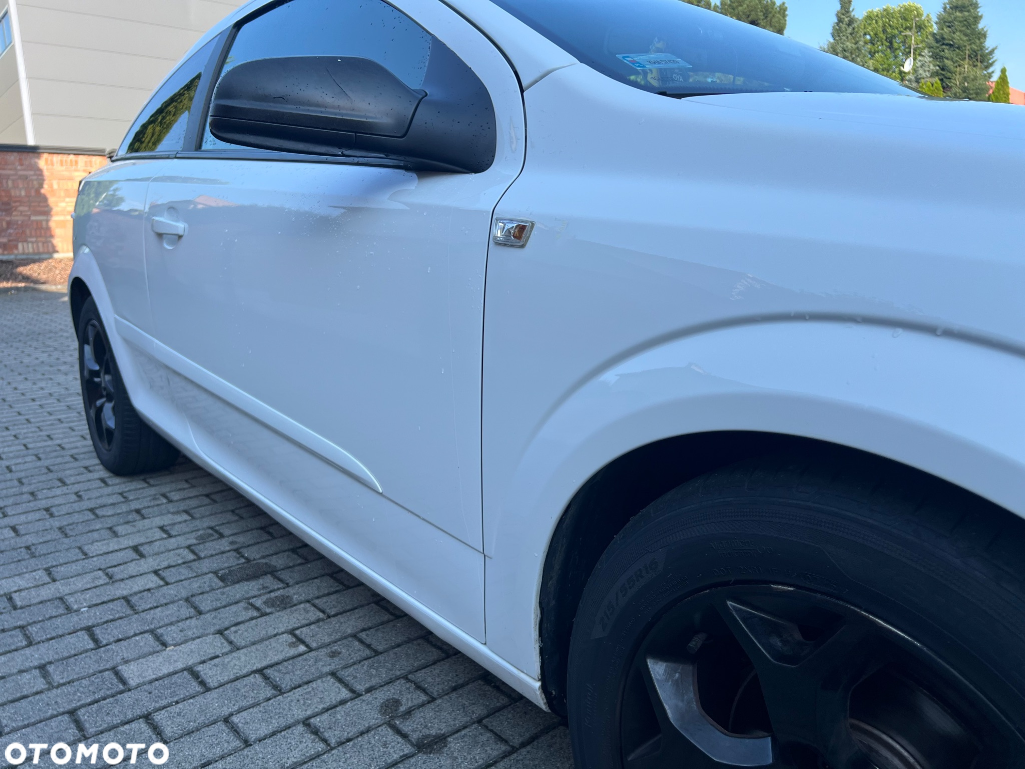Opel Astra III GTC 1.6 Enjoy - 12