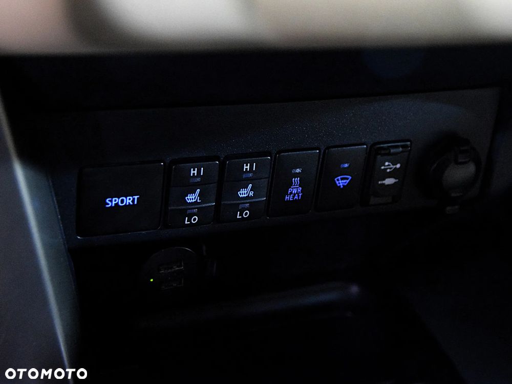 Toyota RAV4 2.0 D-4D Active - 23