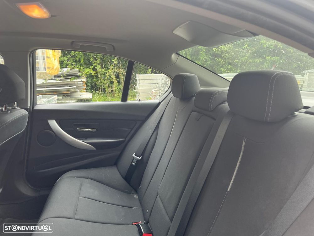 BMW 320 d xDrive Auto Line Sport - 5