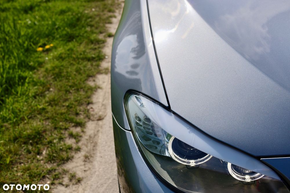 BMW Seria 5 525d - 8