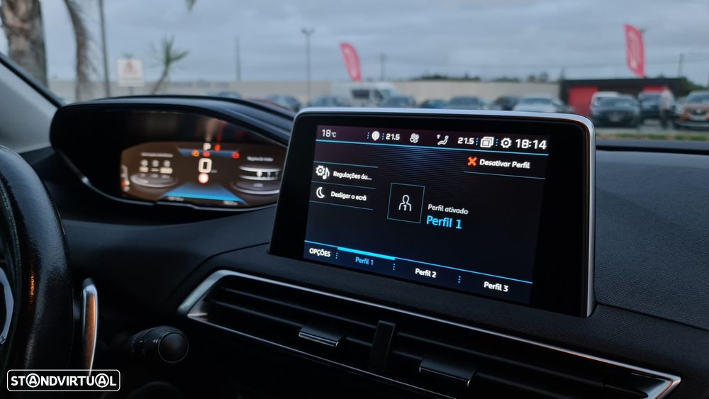 Peugeot 5008 1.5 BlueHDi Allure EAT8 - 22