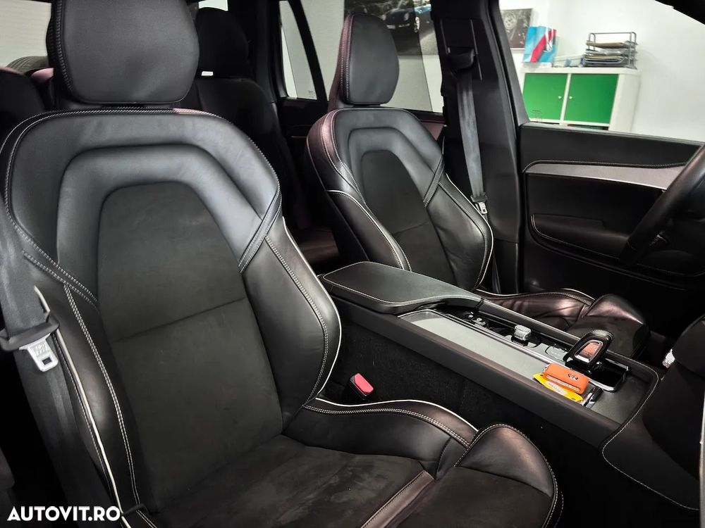 Volvo XC 90 T8 AWD Recharge Ultimate Dark - 19