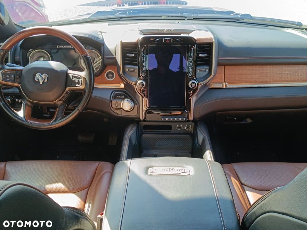 RAM 1500 - 8