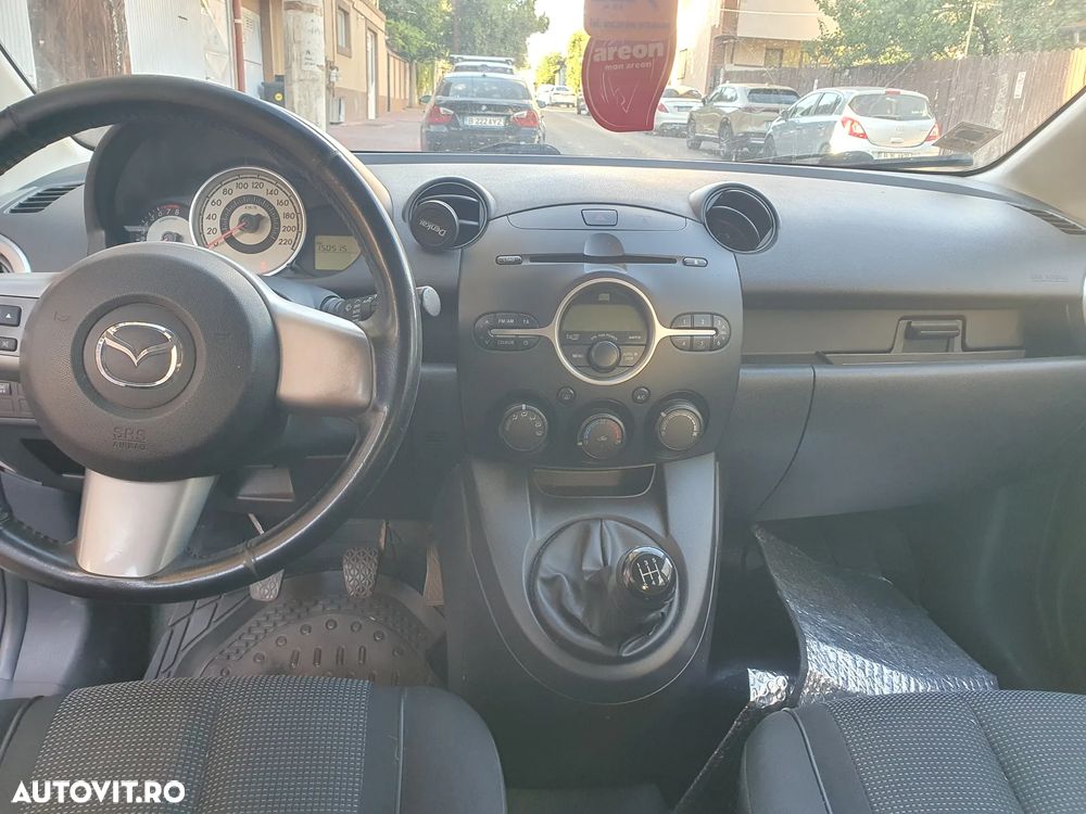 Mazda 2 1.5i GT - 10