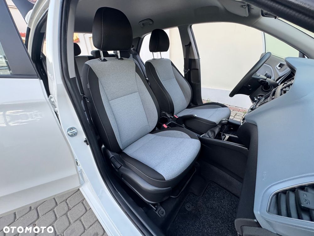 Hyundai i20 - 24