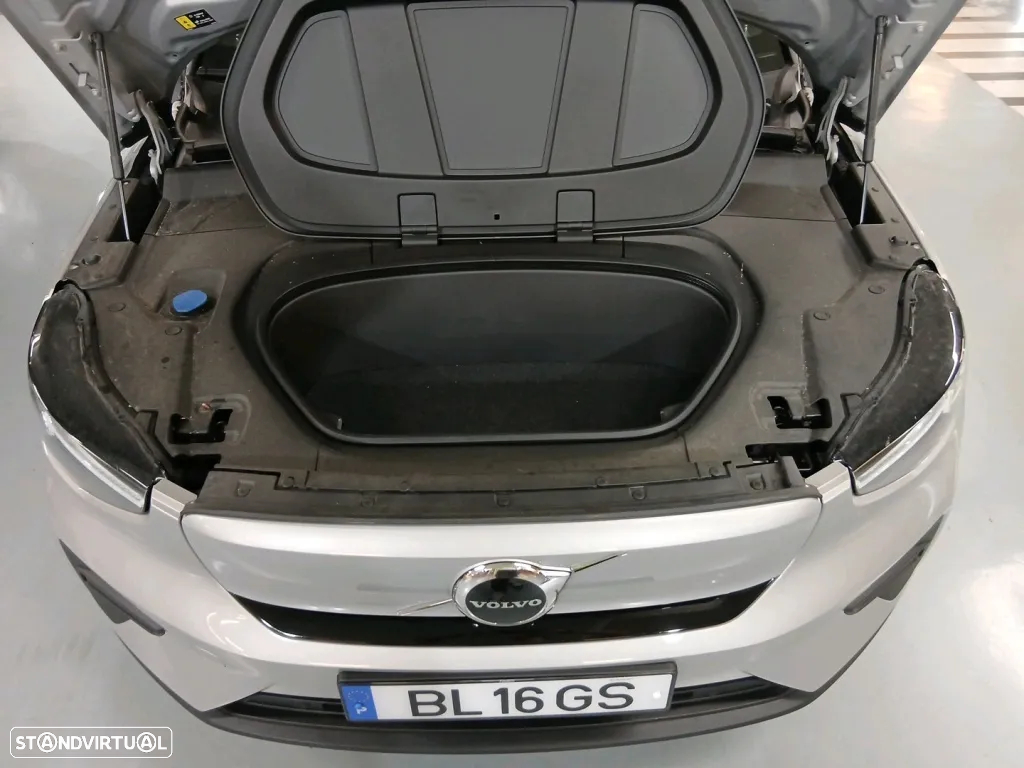 Volvo XC 40 Recharge Core - 13