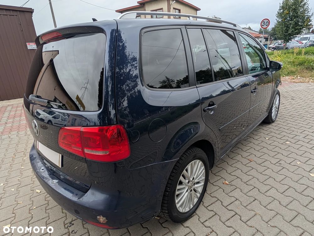 Volkswagen Touran - 6