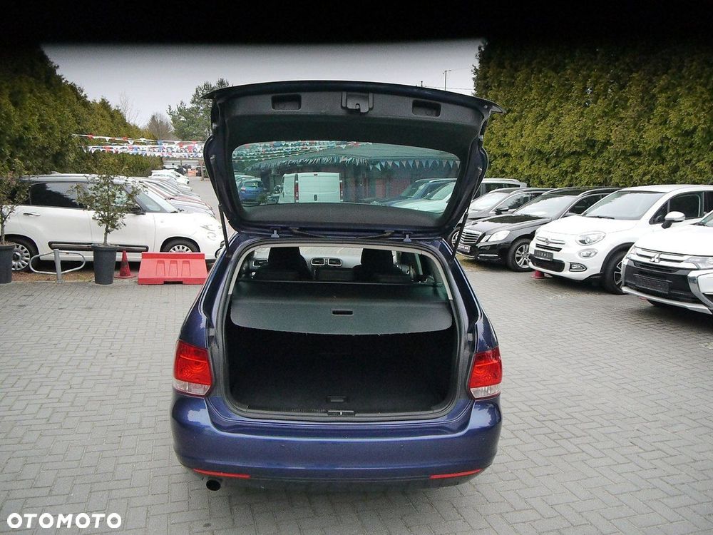 Volkswagen Golf 1.6 TDI DPF BlueMotion Technology MATCH - 13