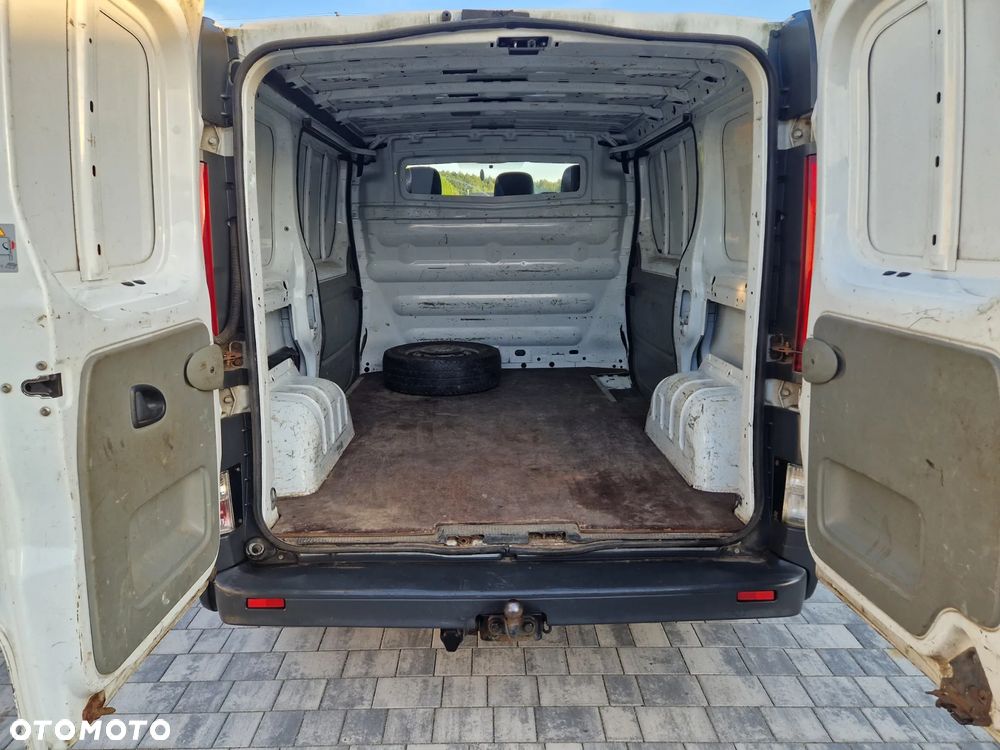 Opel Vivaro - 8