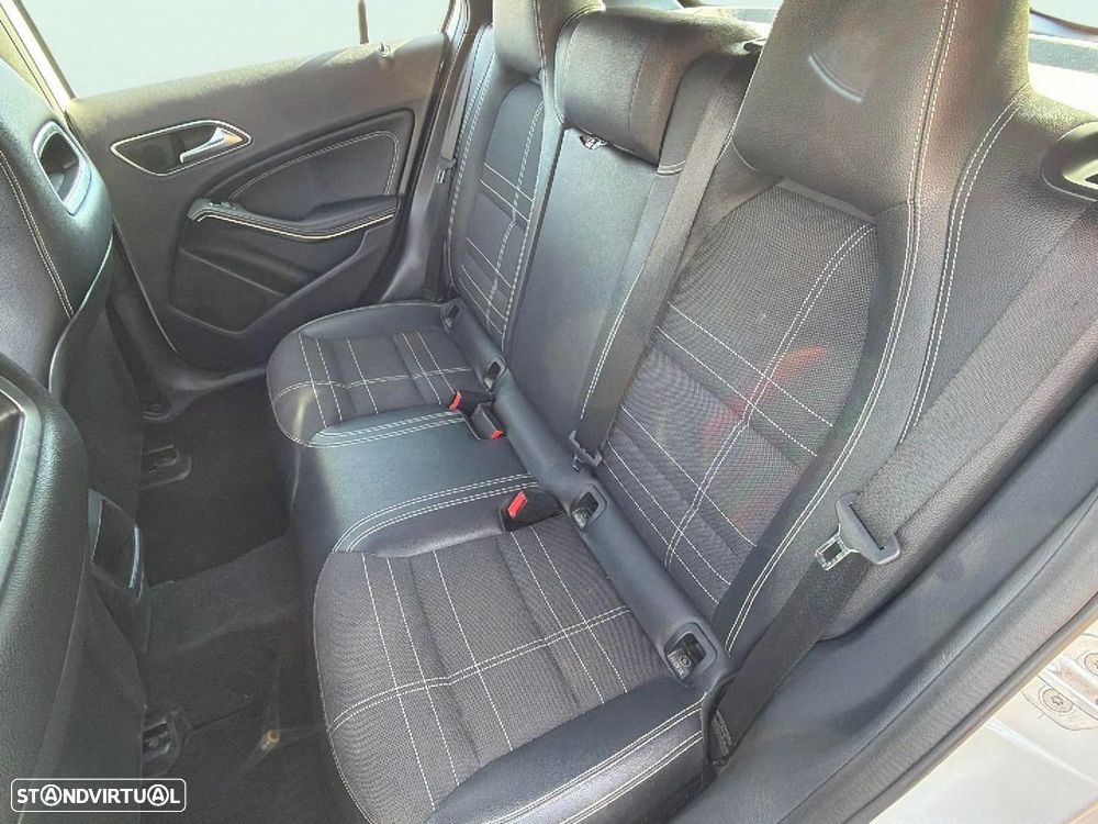 Mercedes-Benz A 180 - 9