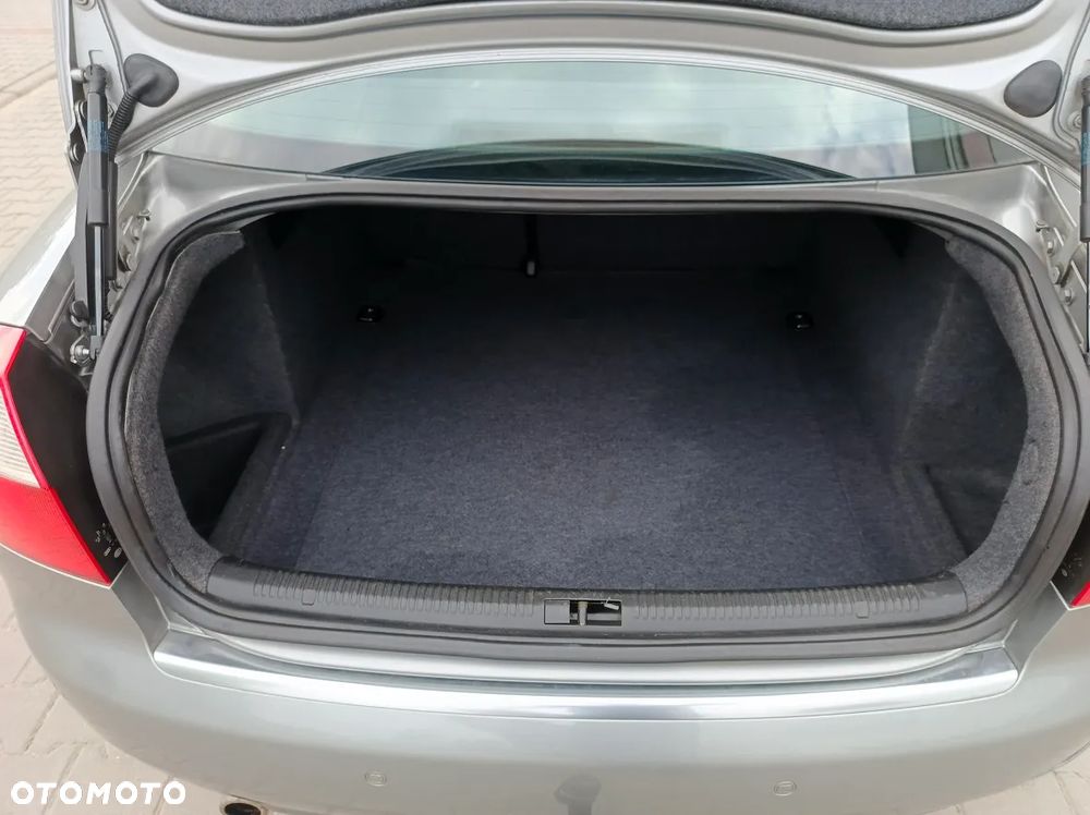 Audi A4 Limousine - 34