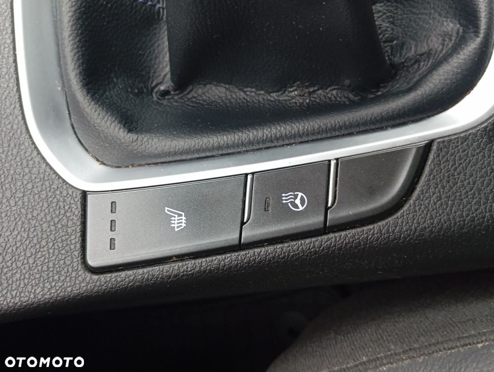 Hyundai i30 blue 1.6 CRDi Premium - 17