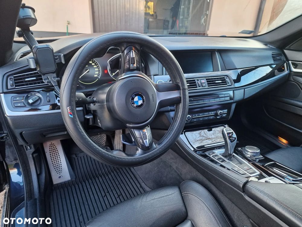 BMW Seria 5 525d xDrive - 3