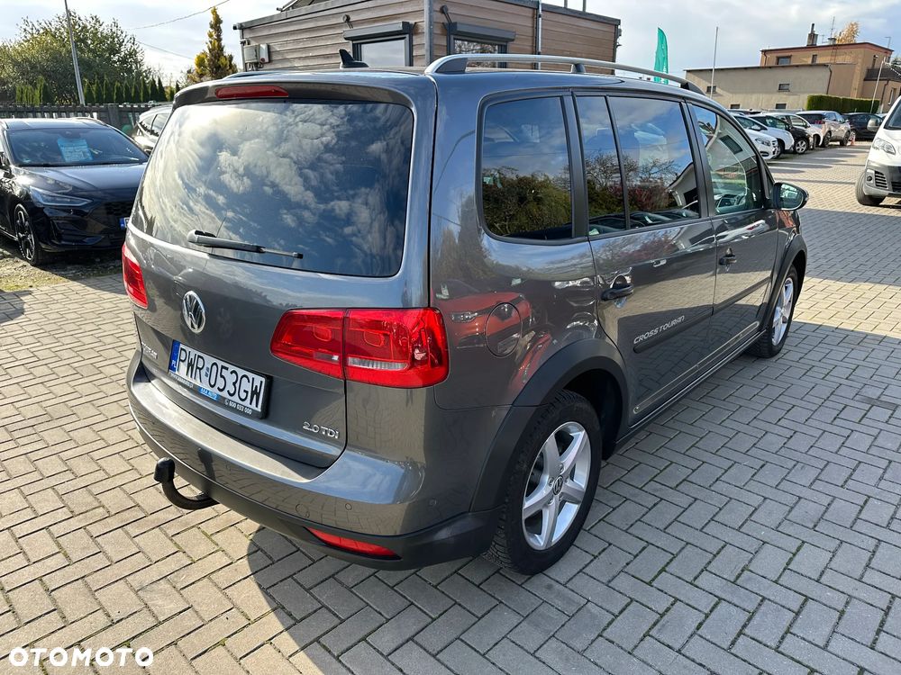 Volkswagen Touran - 3