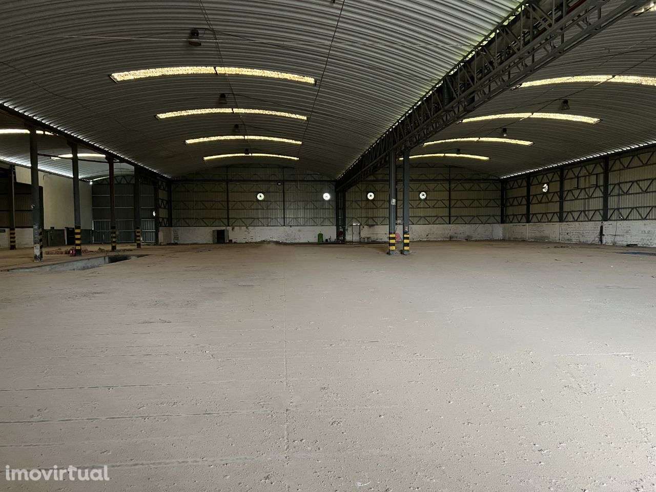 Armazém de 2500m2 em Pq. Industrial da Mitrena Setúbal - Grande imagem: 5/6