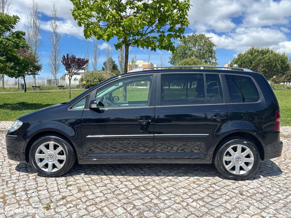 VW Touran 1.9 TDi Highline DSG 7L - 2