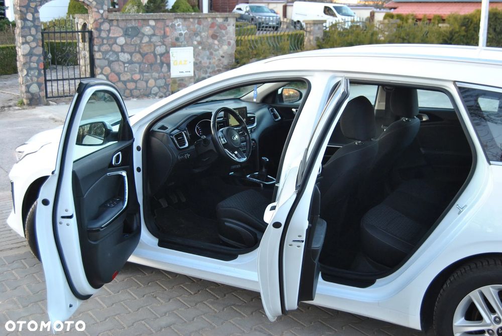 Kia Ceed 1.6 CRDi Vision - 8