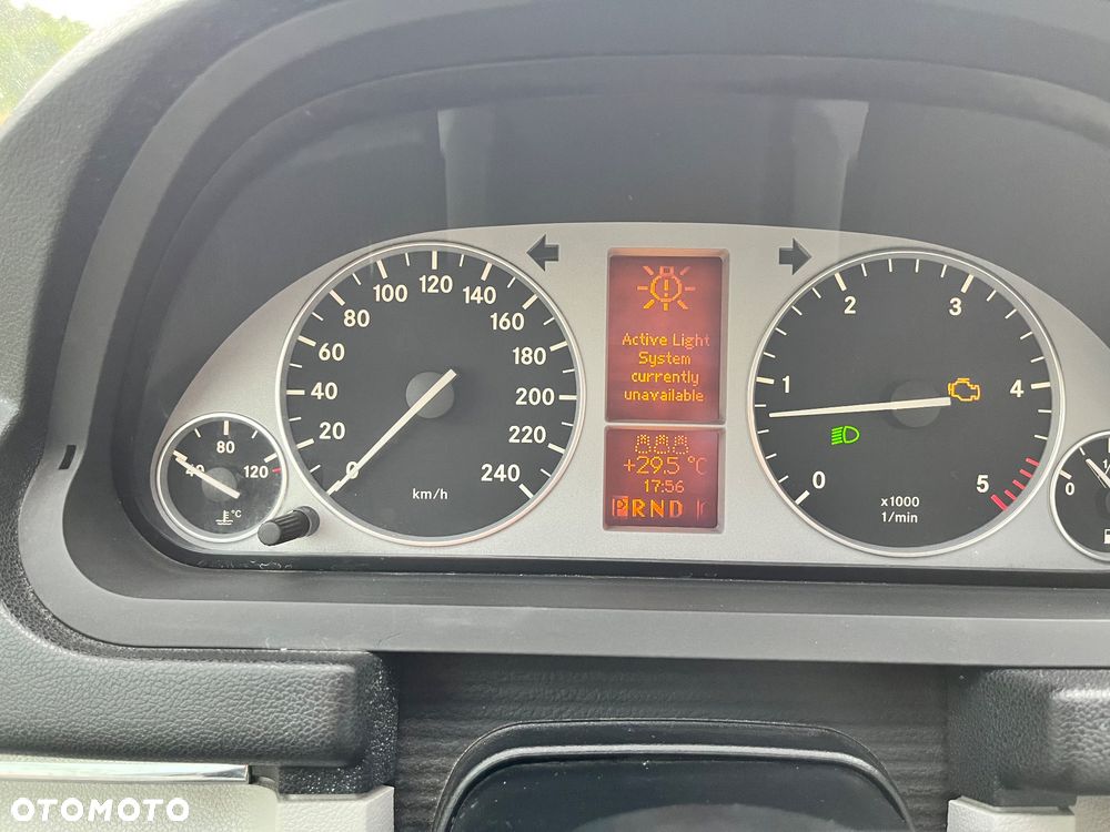 Mercedes-Benz Klasa B 180 CDI DPF Autotronic Special Edition - 27