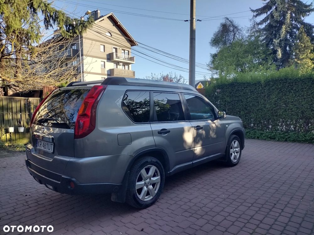 Nissan X-Trail 2.0 4x4 XE - 10