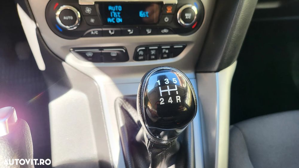 Ford Focus 1.0 EcoBoost Start-Stopp-System TREND - 28