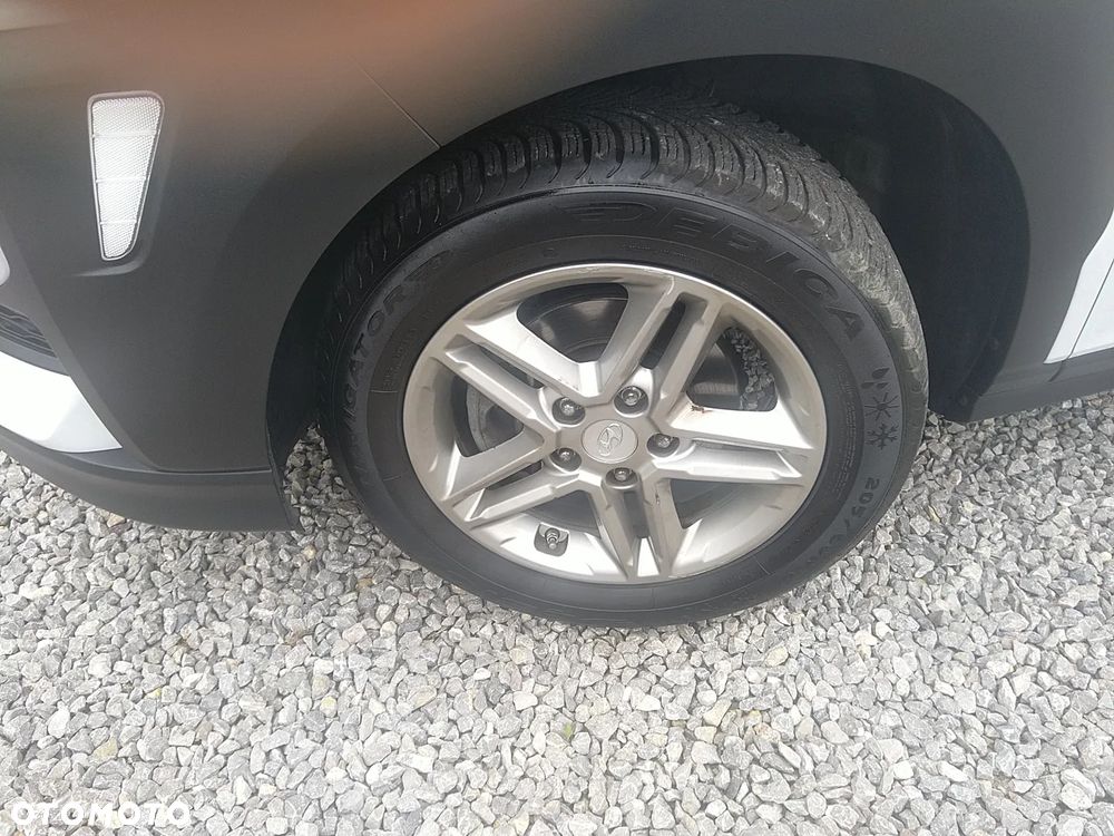 Hyundai Kona - 10